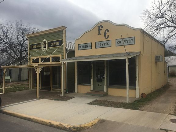 3rd image of 609 W Main St