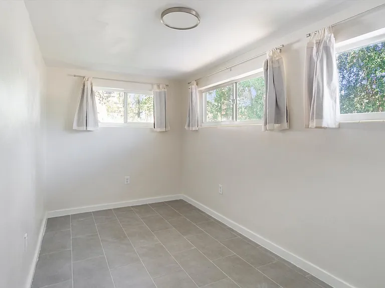 2114 NW 7th Ter — Photo 14