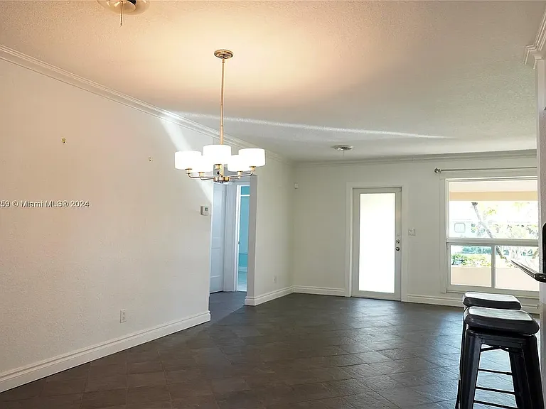 4205 McKinley St — Photo 13
