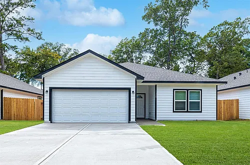 65 Road 5243 Photo 1
