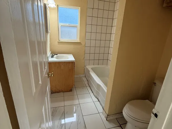 448 E Beach St #B, Watsonville, CA 95076