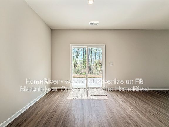 4th image of 501 Benton Dr