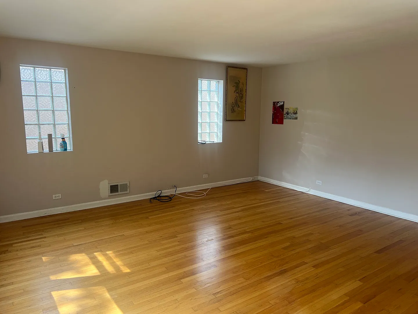 3 bed, 1.5 bath, 1800 sqft, $2,400 — Photo 4