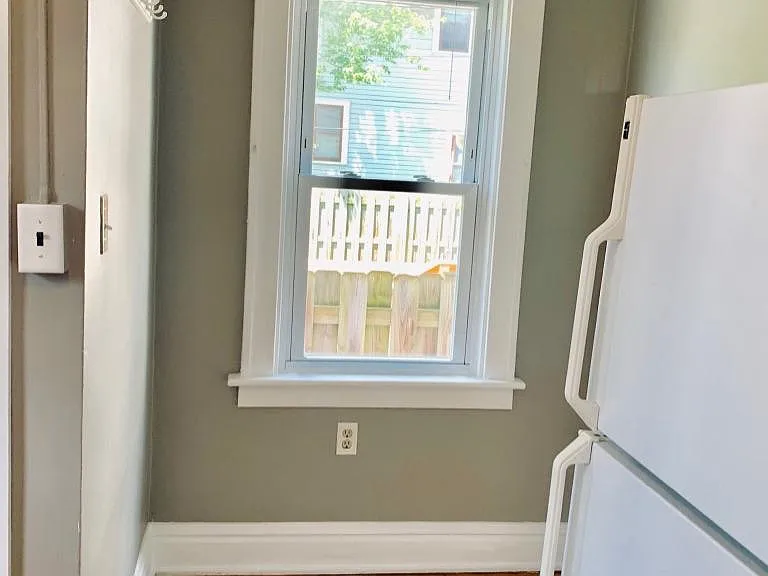 2667 Indianola Ave — Photo 8