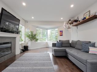 1215 Lansdowne Dr #221, Coquitlam, BC V3E 2P2