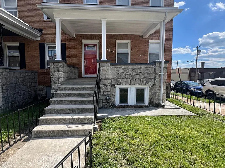 2237 W Saratoga St — Photo 1