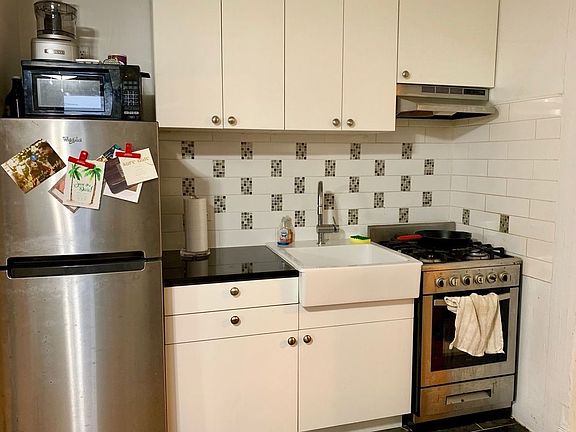 3rd image of 357 Sterling Pl APT 2C