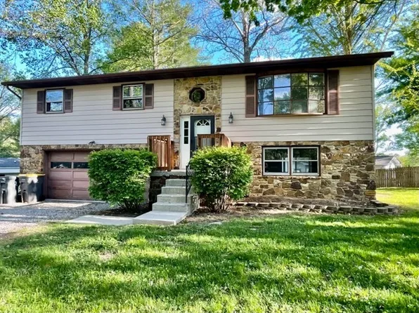 4320 E Kinser Dr, Bloomington, IN 47408