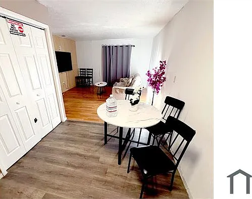 2 bed, 827 sqft, $1,500 — Photo 2