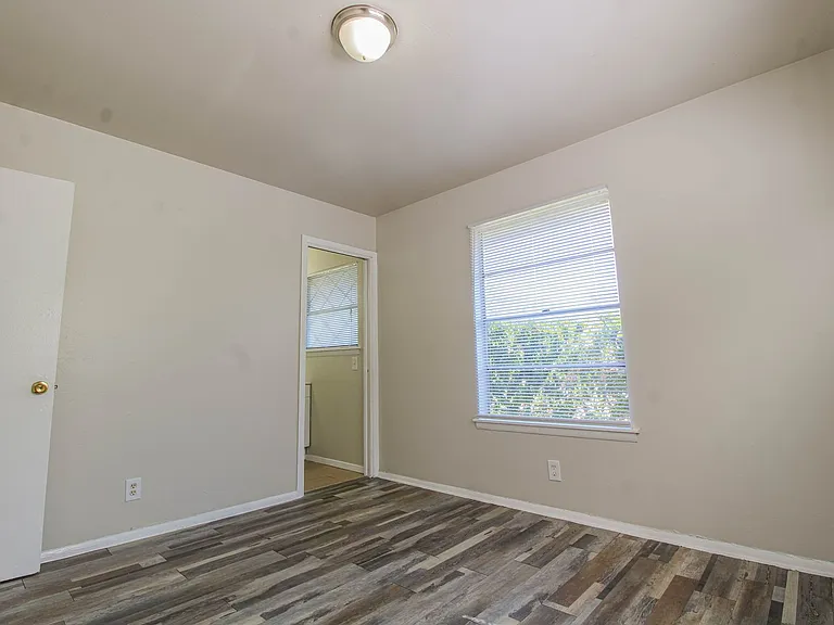 5822 Branch Valley — Photo 32