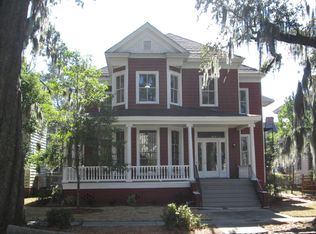 207 W 36th St, Savannah, GA 31401