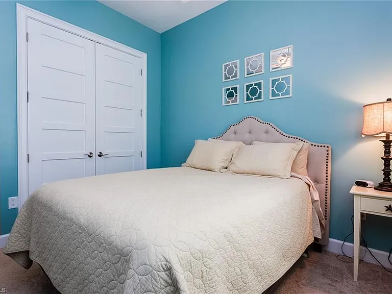 7096 Dominica Dr — Photo 12