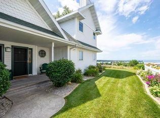 4581 Eames Farm Ln UNIT M8, Egg Harbor, WI 54209