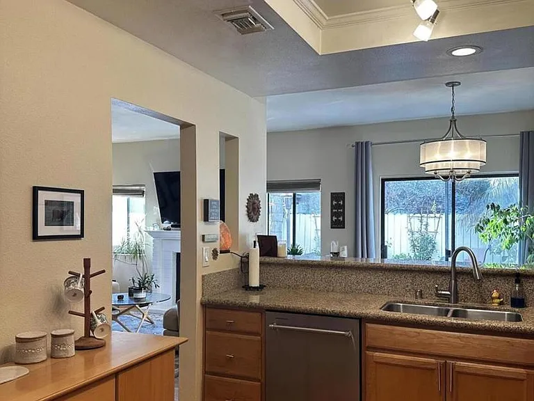 2419 Pima Ln — Photo 10