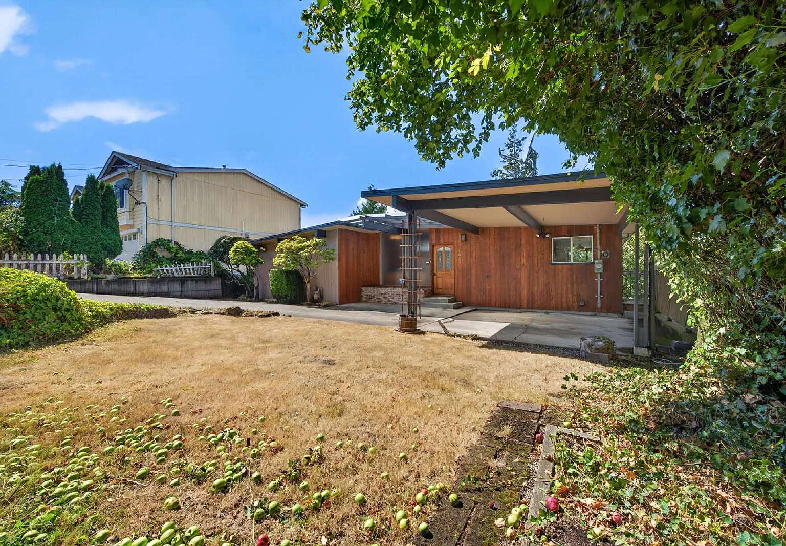 3 bed, 2.0 bath, $3,200 — Photo 3