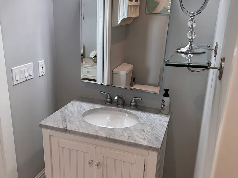 Upstairs bathroom
