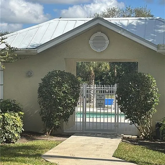 1270 Shady Rest Ln #403 — Photo 4