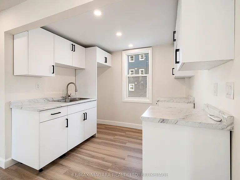 132 Waterloo St #1 — Photo 5