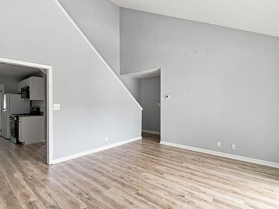 5th image of 209 Cedar St. #C4