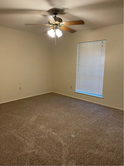 3 bed, 2.0 bath, 1848 sqft, $1,300 — Photo 4