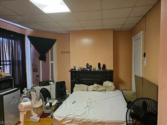 3rd image of 292 Governor St
