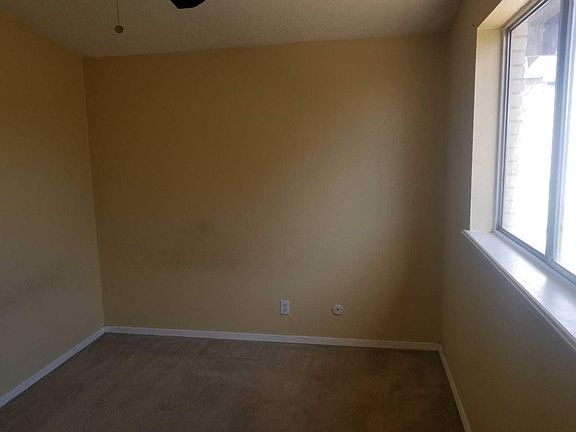 5th image of 5722 Sherbrooke Ave