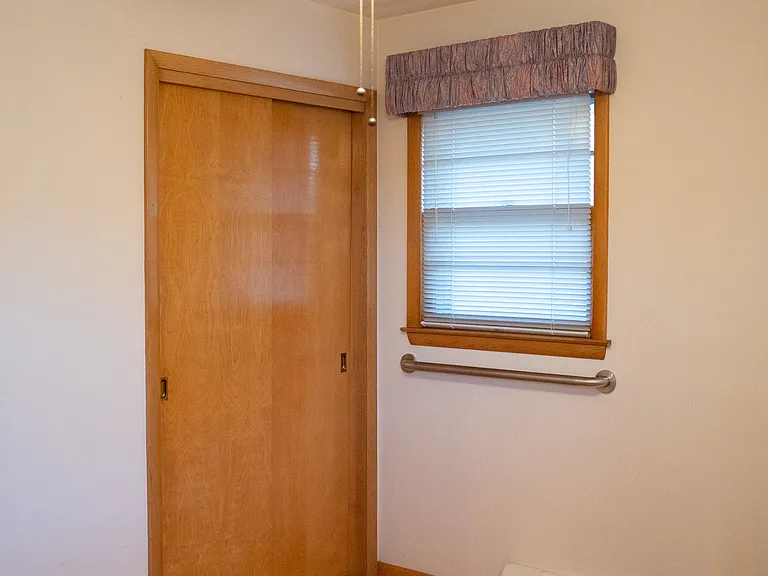 5320 47th Ave — Photo 22