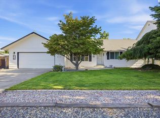6115 W Agate St, Pasco, WA 99301