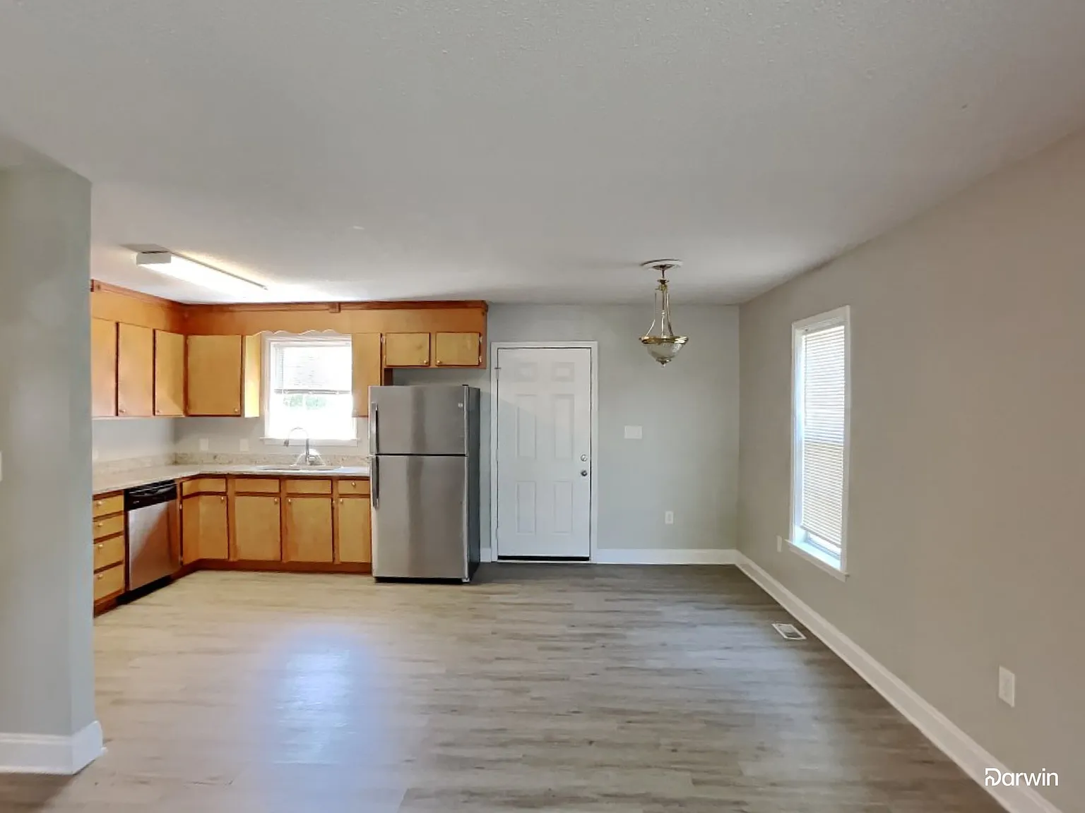 3 bed, 1.5 bath, 1120 sqft, $1,665 — Photo 4