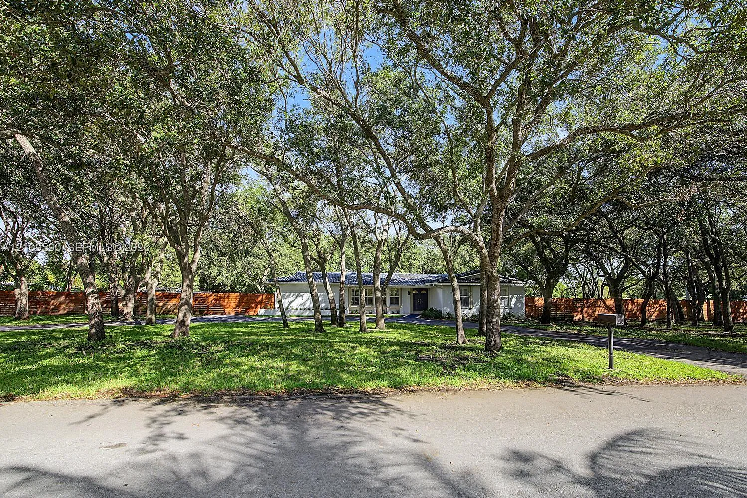 Suniland Estates — Photo 4