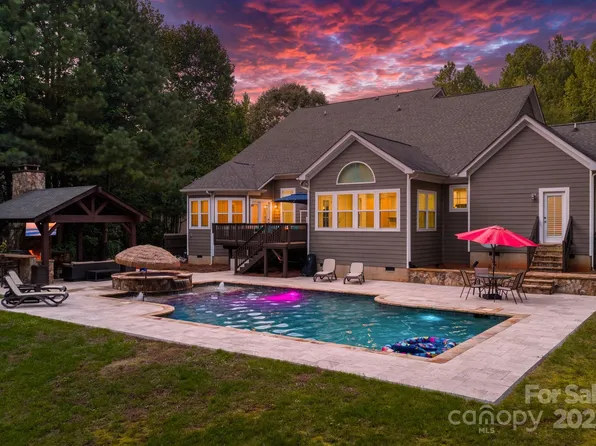 147 Ashmore Cir, Troutman, NC 28166