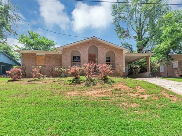 5267 Sheppard Ln, Stone Mountain, GA 30083