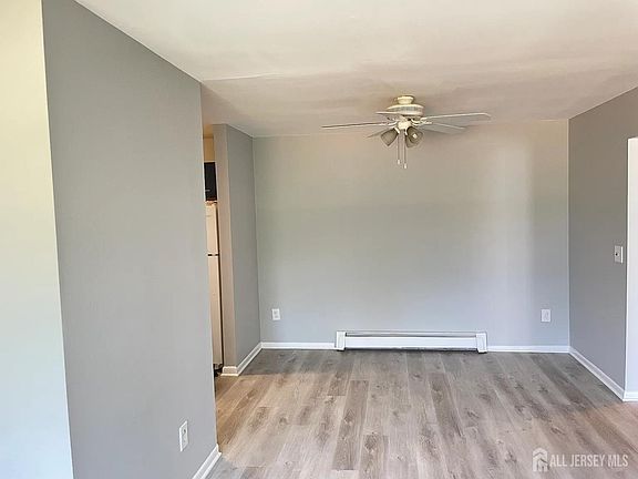 5th image of 1334 Cricket Ln