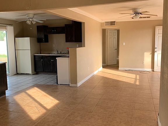 3rd image of 2814 W El Caminito Dr