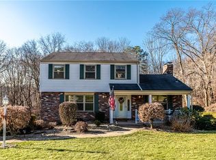 8018 Broadlawn Dr, Pittsburgh, PA 15237