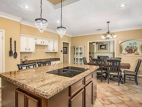 3rd image of 4422 Pine Breeze Dr