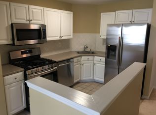 15 Inverness Dr, Edison, NJ 08820