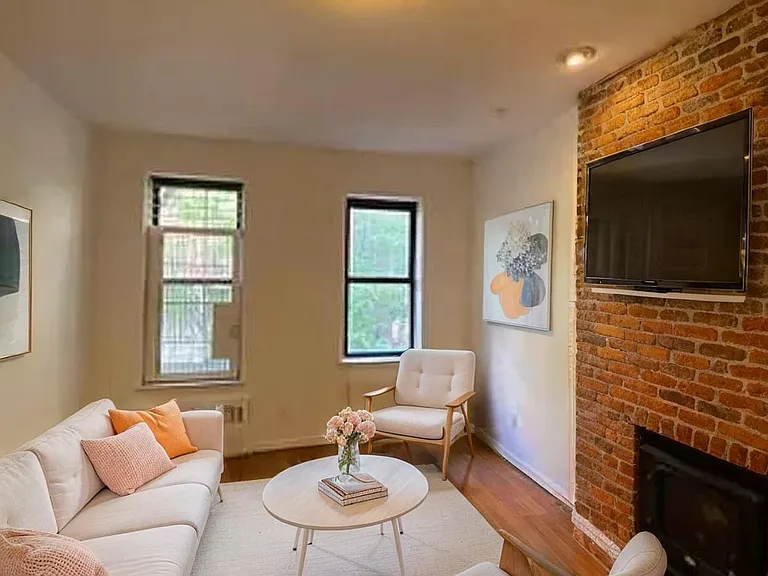534 E 83rd St #1B — Photo 1