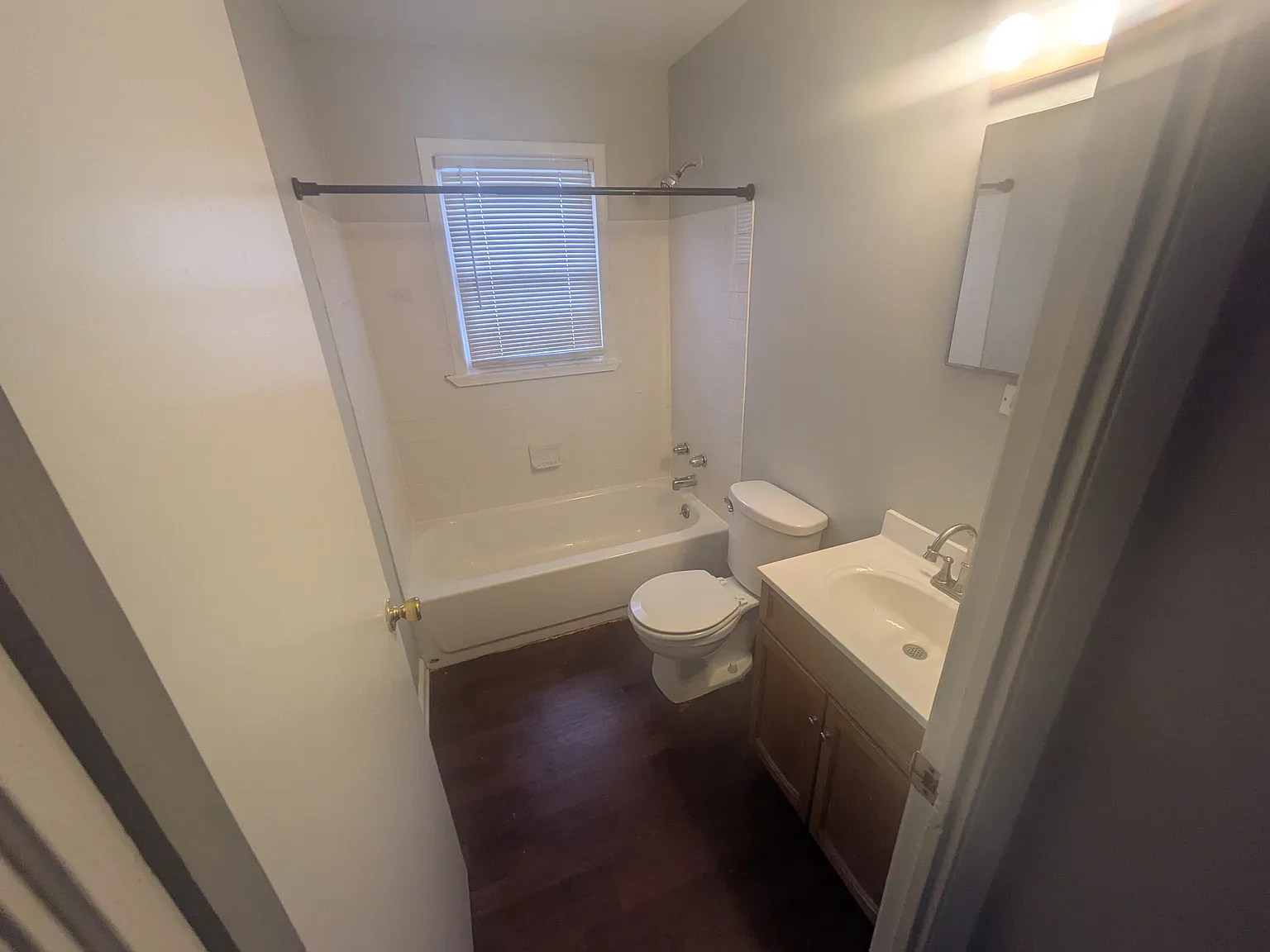 3 bed, 850 sqft, $1,450 — Photo 3