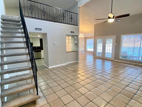 4th image of 2532 Lindenwood Dr