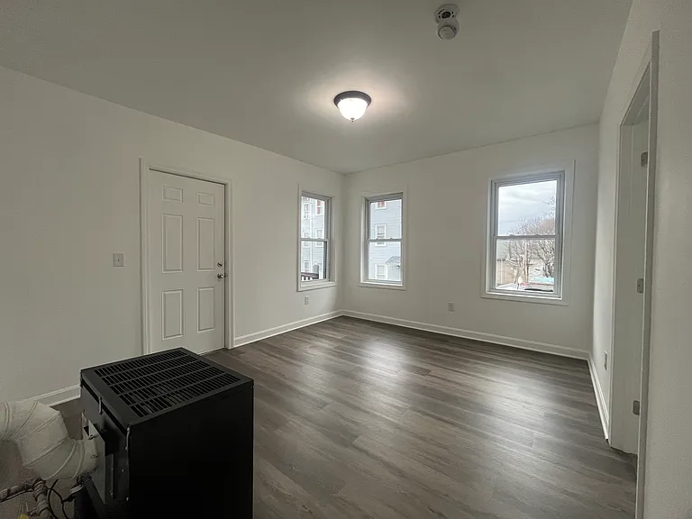 61 Fox St #1 — Photo 4