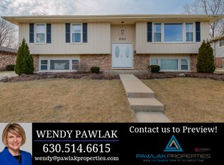 1012 Hillview Dr, Lemont, IL 60439