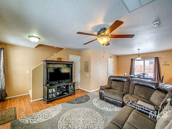 5th image of 419 E Crestwood Dr