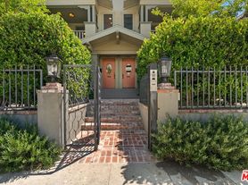1140 Lemoyne St, Los Angeles, CA