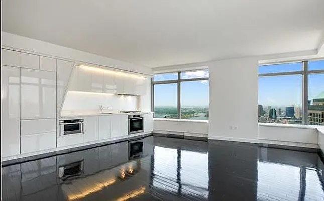 Rented by Platinvm Property Group New York | media 23