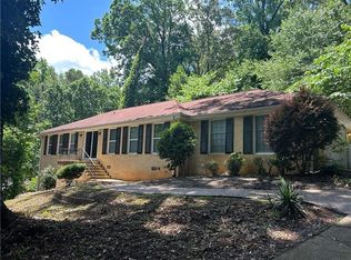 1093 Hasty Ct SW, Lilburn, GA 30047