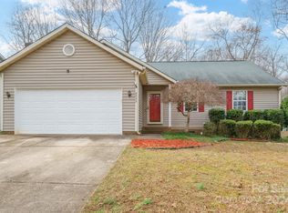 6023 Acadian Woods Dr, Charlotte, NC 28227