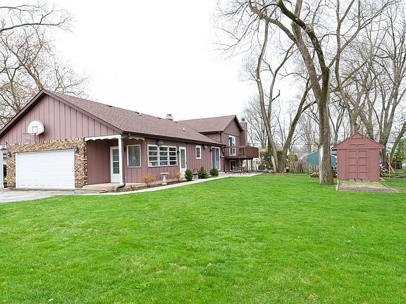 2nd image of 103 Hawthorne Blvd