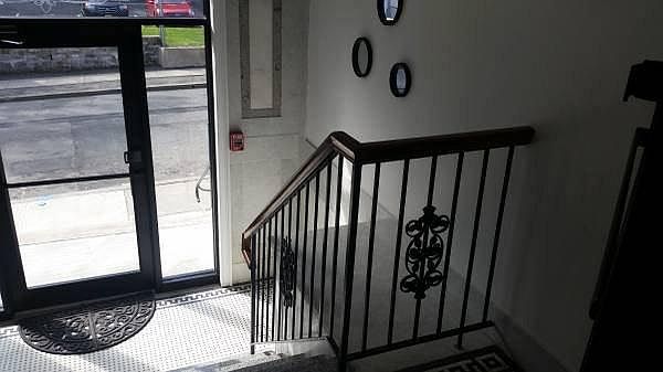 1st image of 186 William St