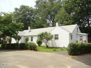 51 Evers Ct, Bridgeport, CT 06610